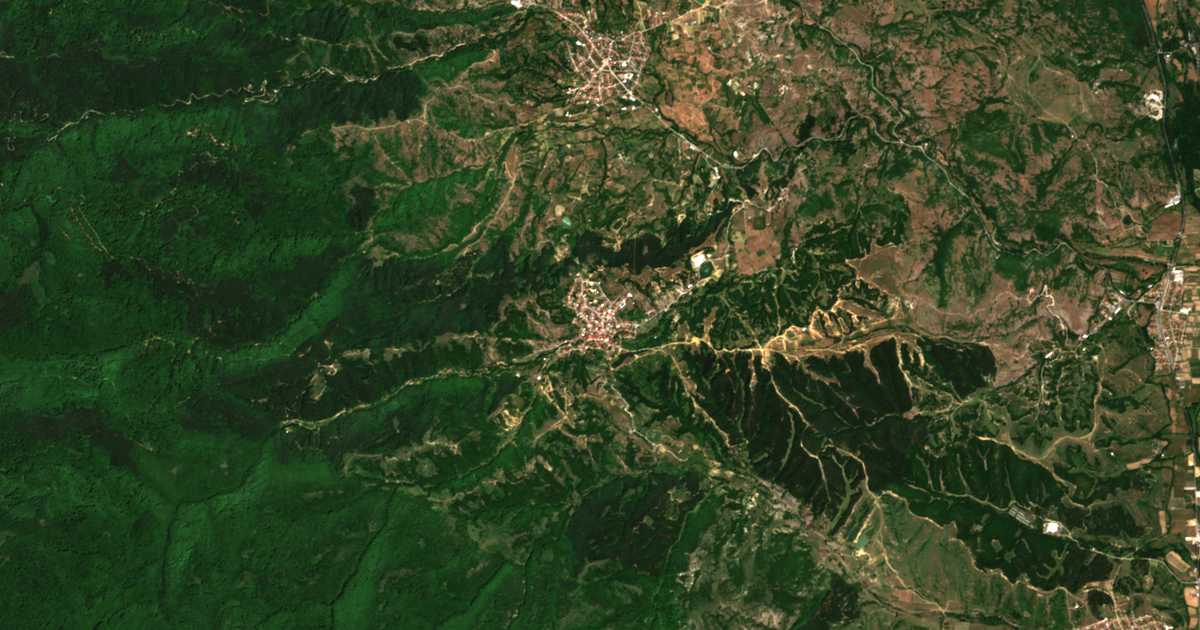 Hartă satelitară: Lăjnița