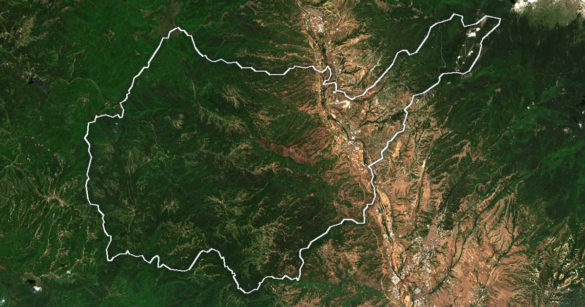 Imagine din satelit cu limita trasată: Strumeani