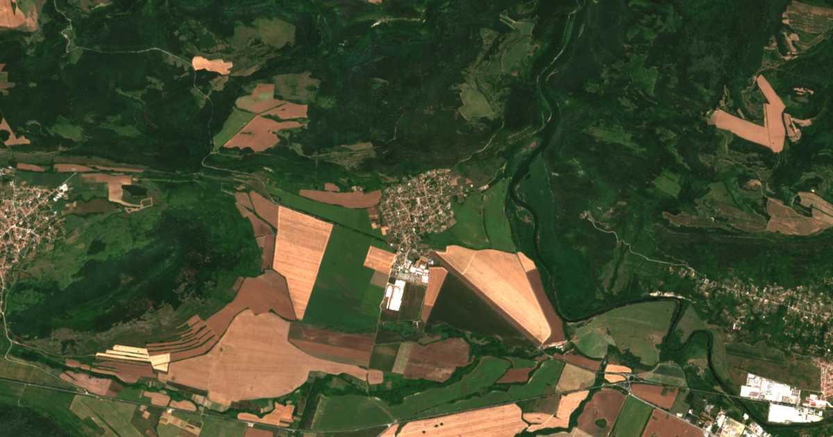 Hartă satelitară: Kormeansko