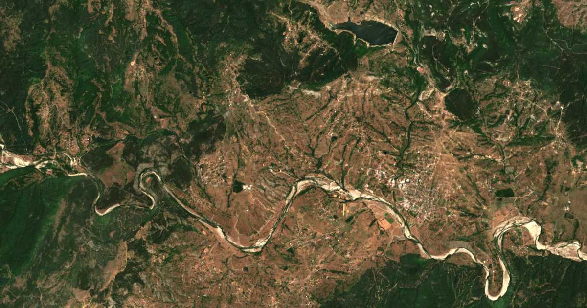 Hartă satelitară: Dedeț