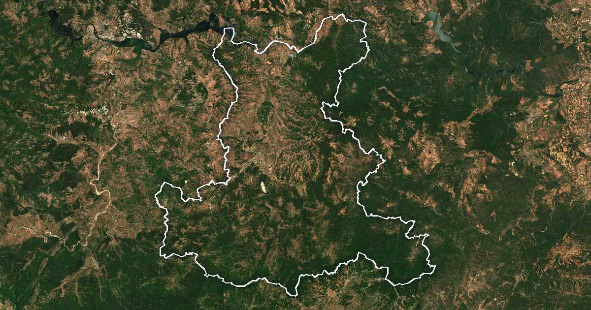 Imagine din satelit cu limita trasată: Krumovgrad