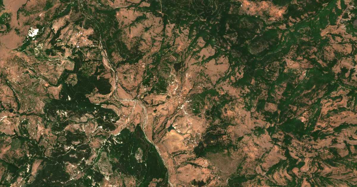 Hartă satelitară: Devinți