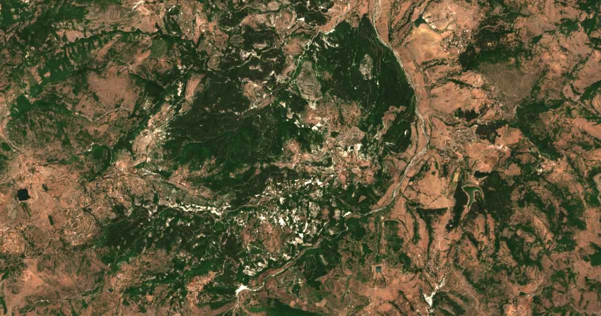 Hartă satelitară: Tatul