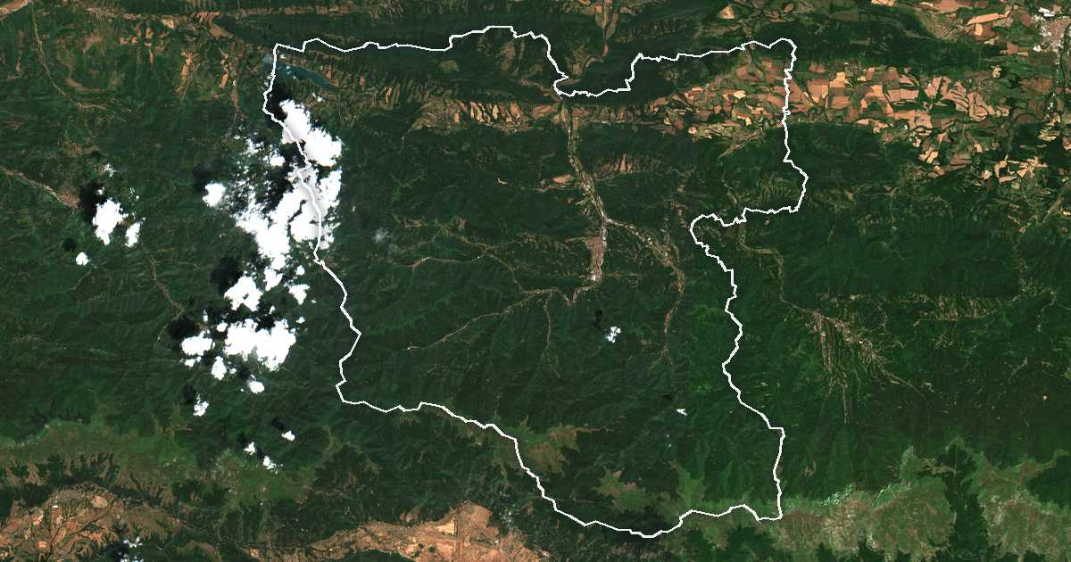 Imagine din satelit cu limita trasată: Troian