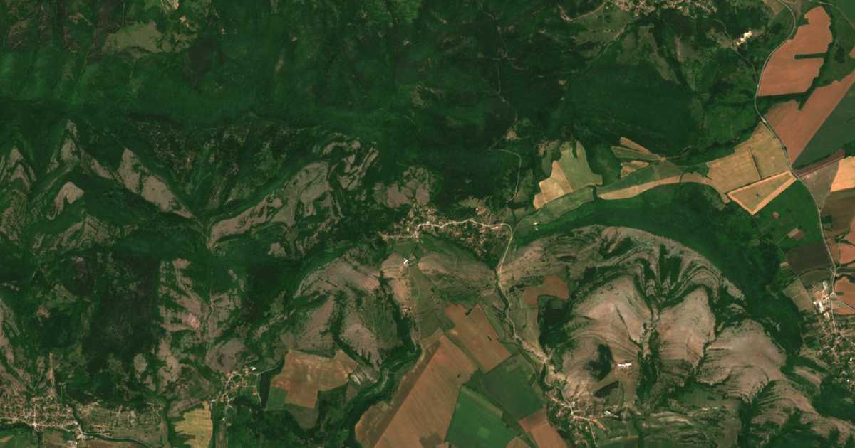 Hartă satelitară: Kamenna Riksa