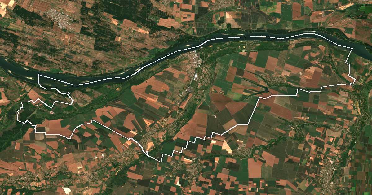 Imagine din satelit cu limita trasată: Lom