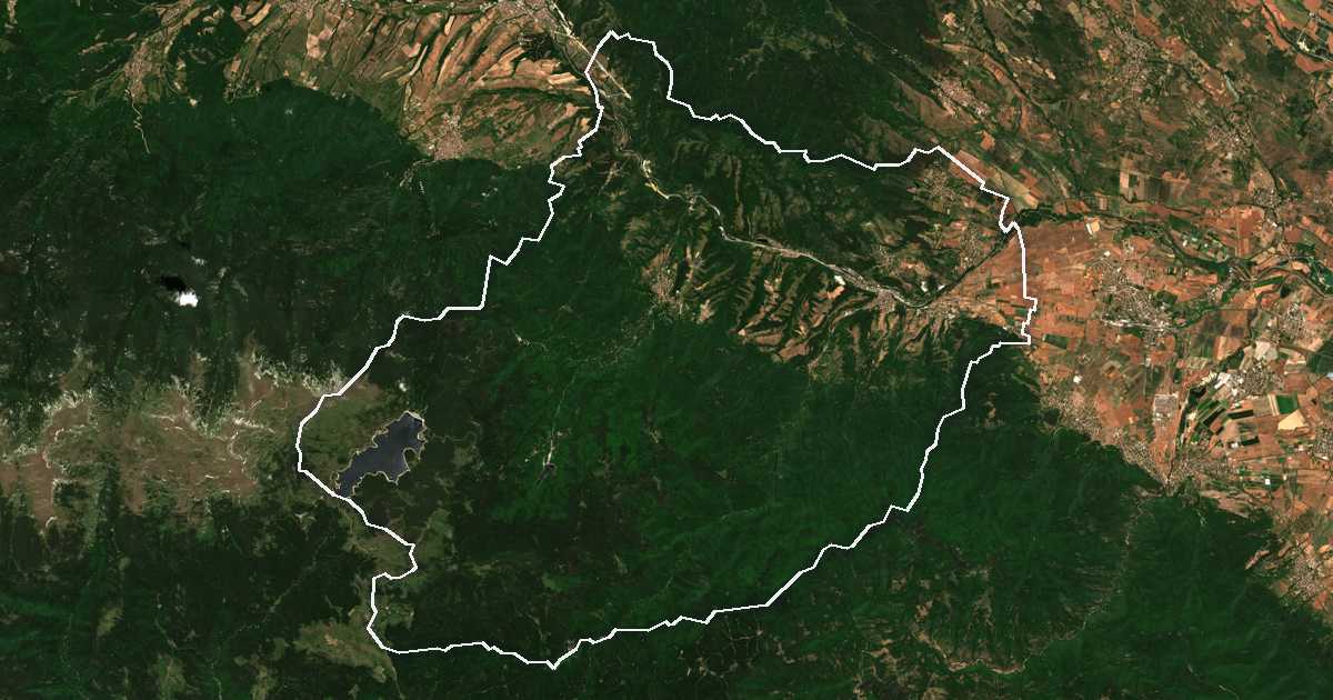 Imagine din satelit cu limita trasată: Belovo