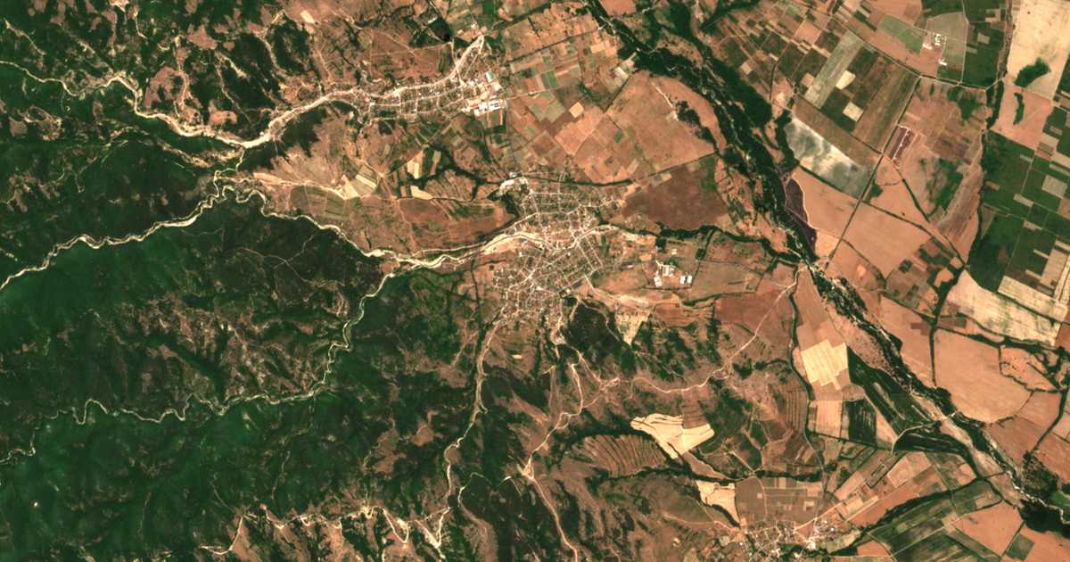 Hartă satelitară: Karavelovo