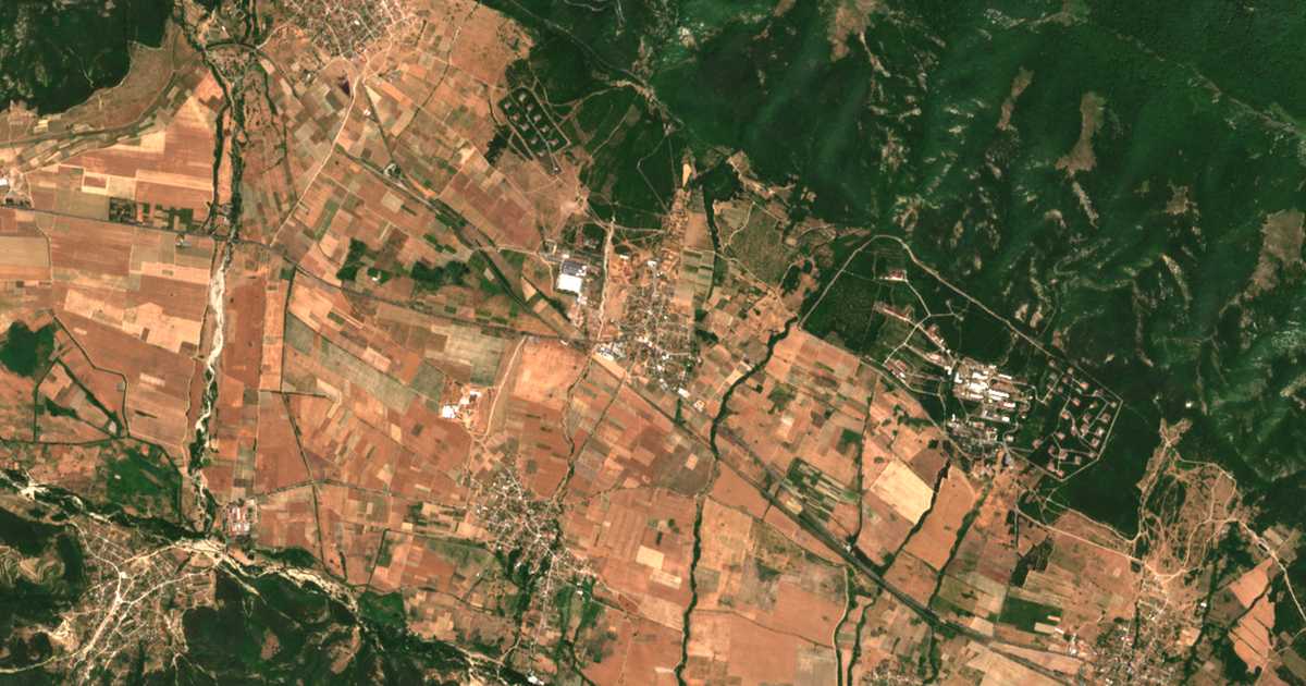 Hartă satelitară: Kărnare