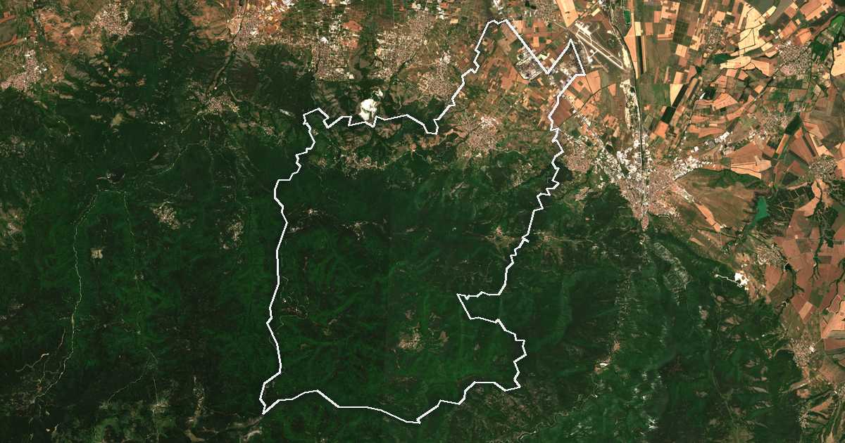 Imagine din satelit cu limita trasată: Kuklen