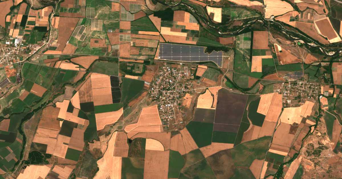 Hartă satelitară: Karadjalovo
