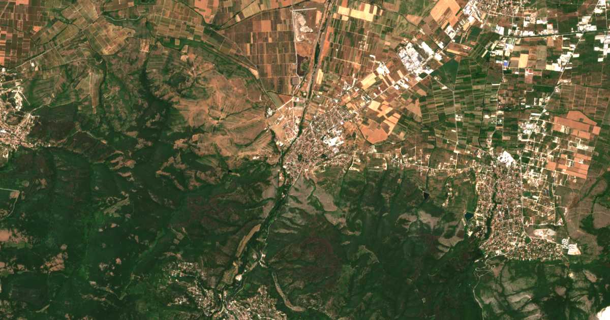 Hartă satelitară: Părveneț