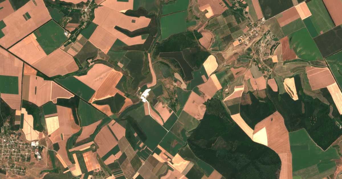 Hartă satelitară: Iastrebna