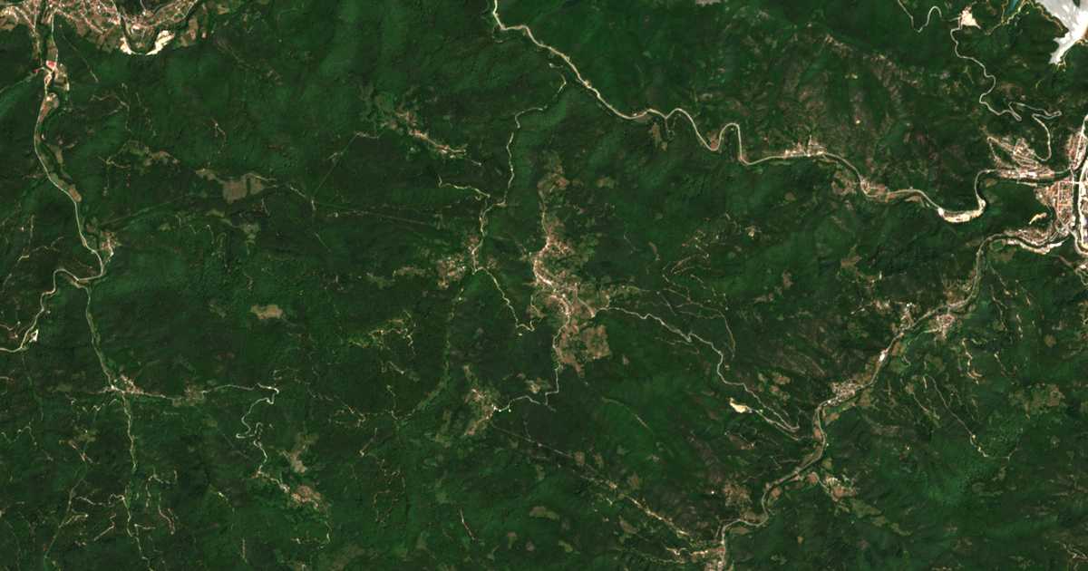 Hartă satelitară: Ravninata