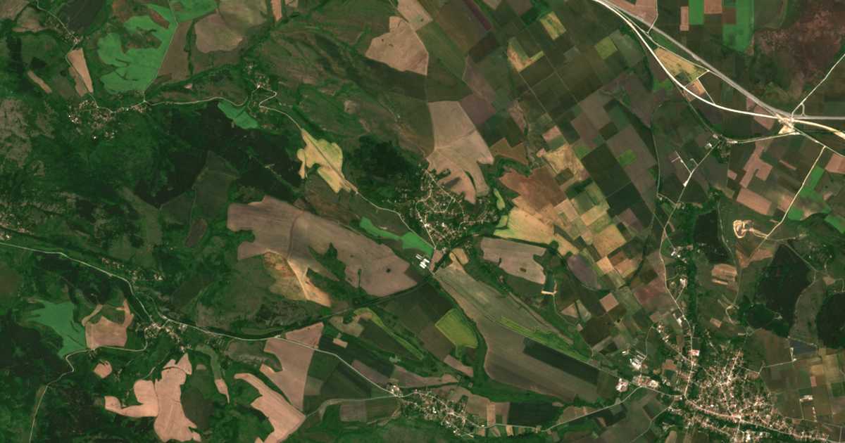 Hartă satelitară: Izvor