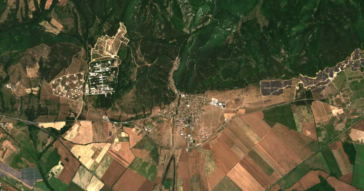 Hartă satelitară: Măglij