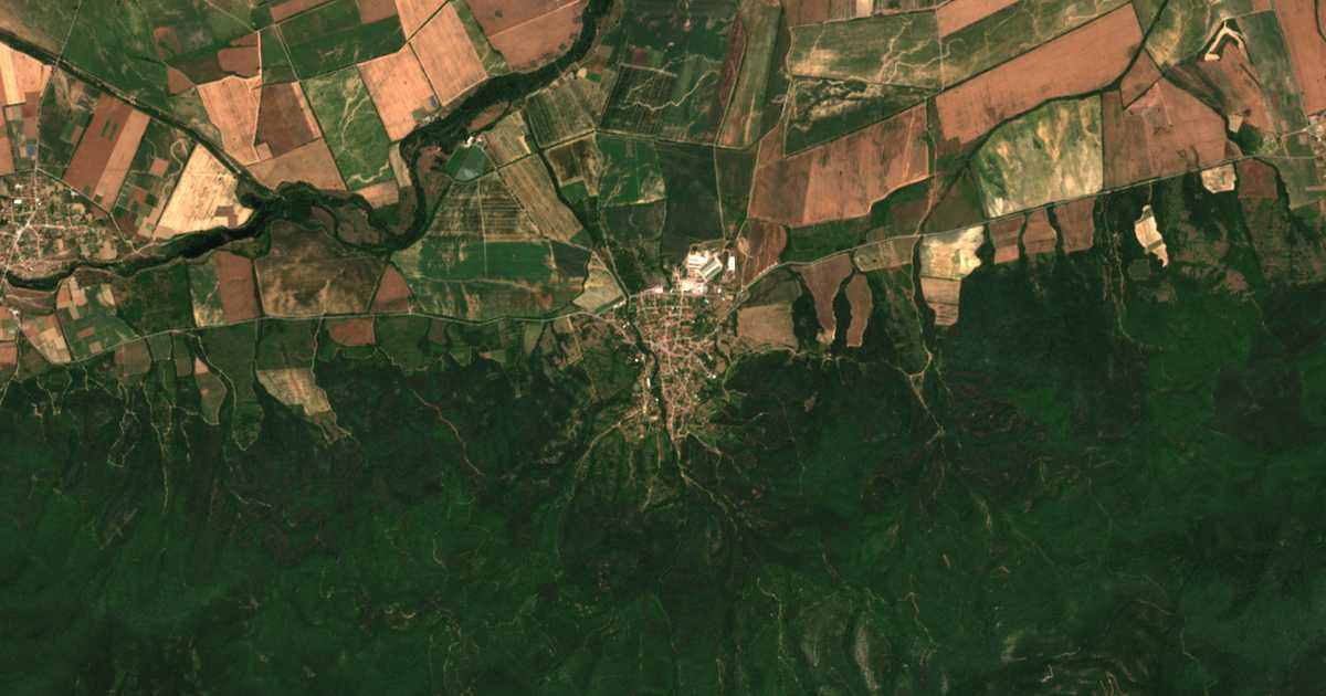 Hartă satelitară: Elhovo (Nikolaevo)