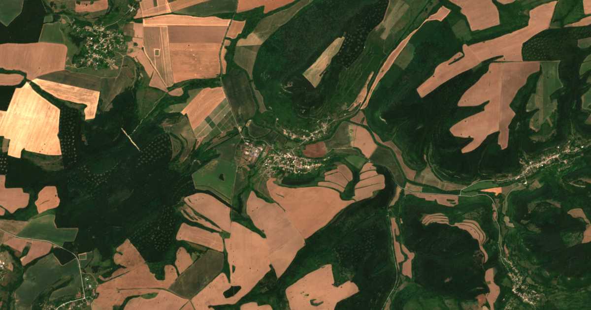Hartă satelitară: Aprilovo