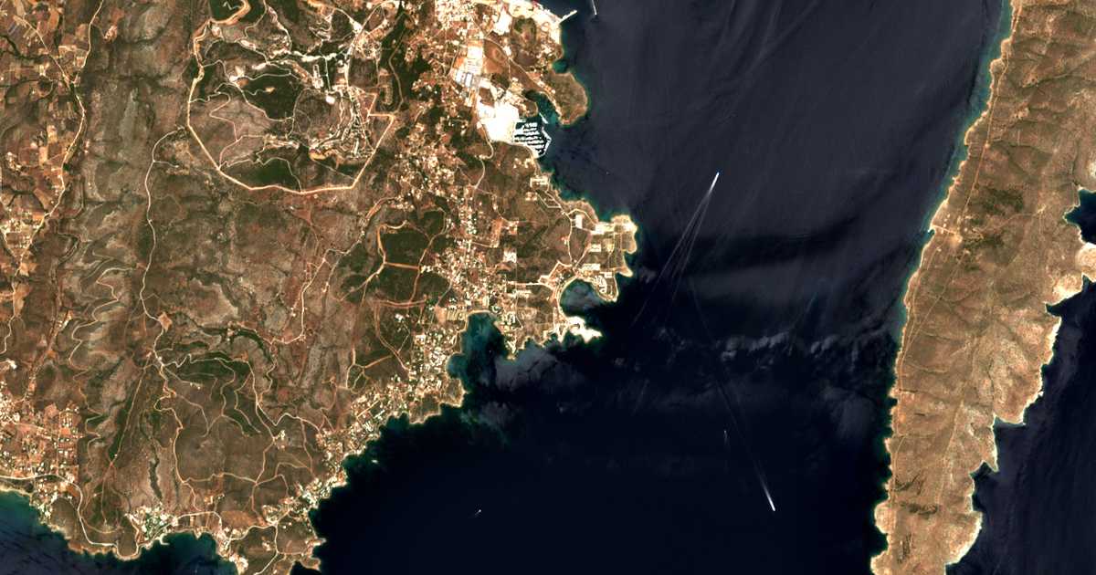 Hartă satelitară: Káto Poseidonía