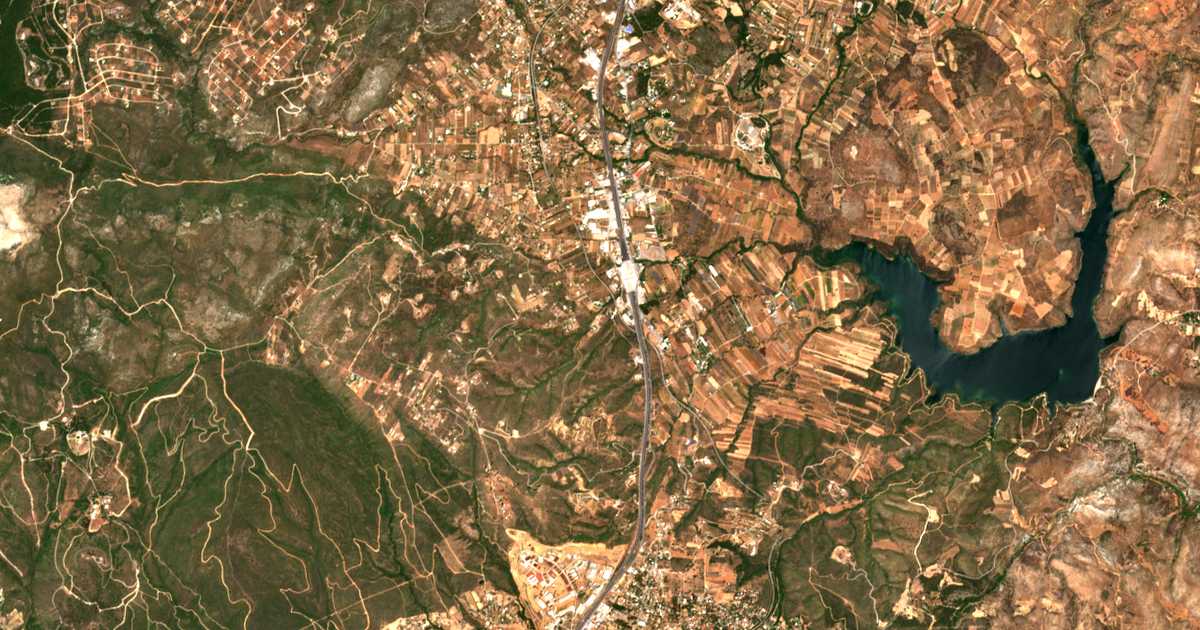 Hartă satelitară: Kosmothéa
