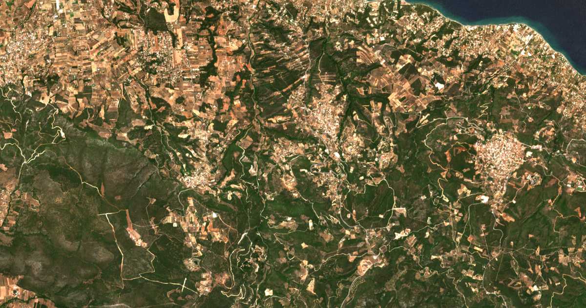 Hartă satelitară: Néon Livýssion