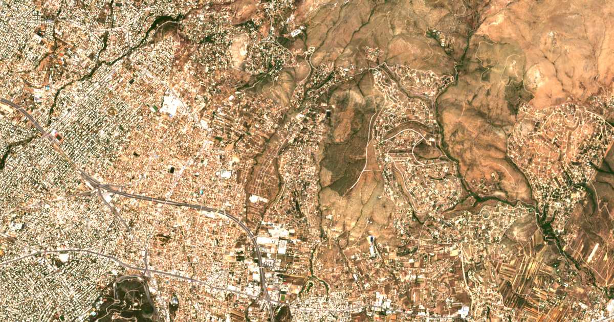 Hartă satelitară: Anthoussa