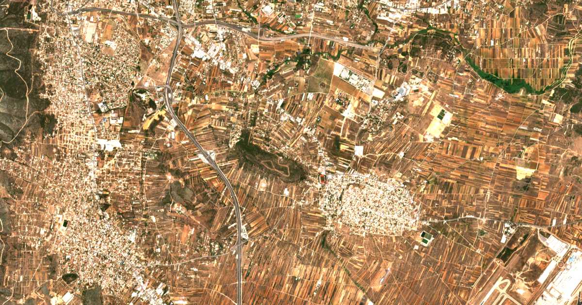 Hartă satelitară: Ágios Nikólaos Boúra