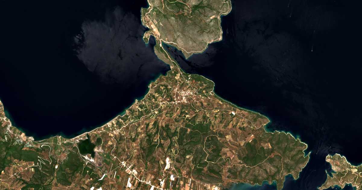 Hartă satelitară: Taktikoúpolis