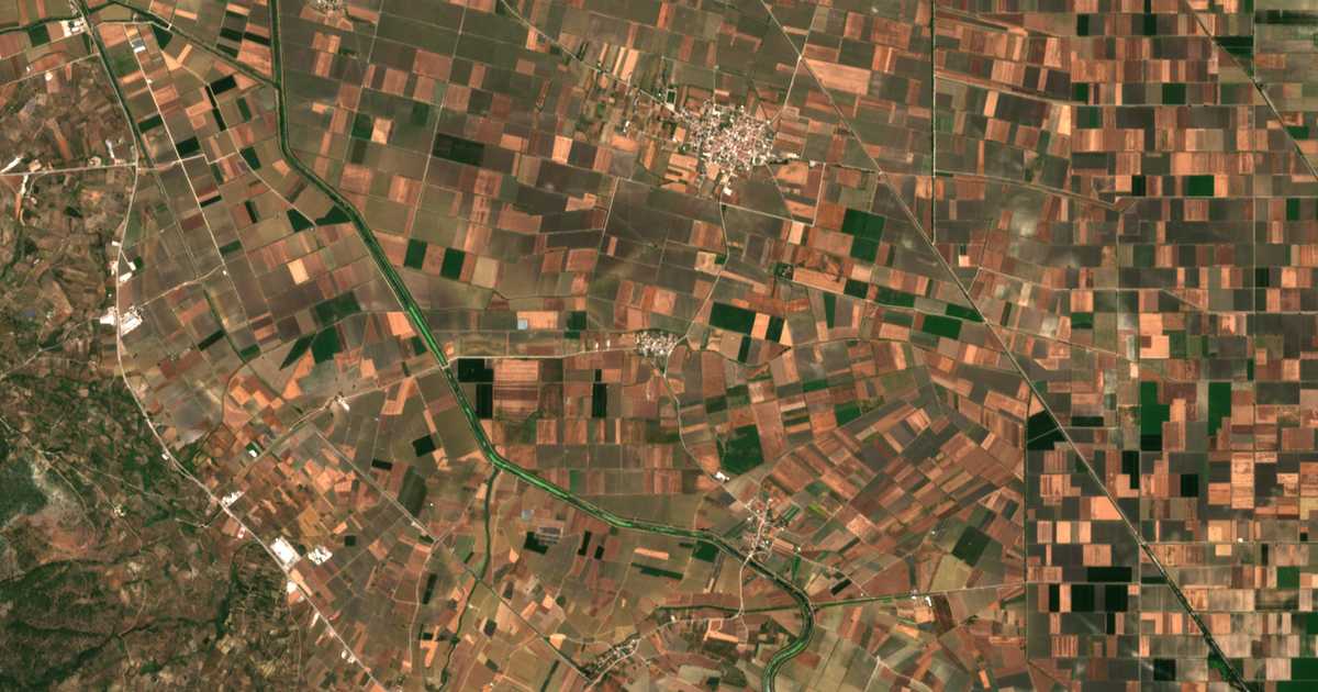 Hartă satelitară: Mavrógeia