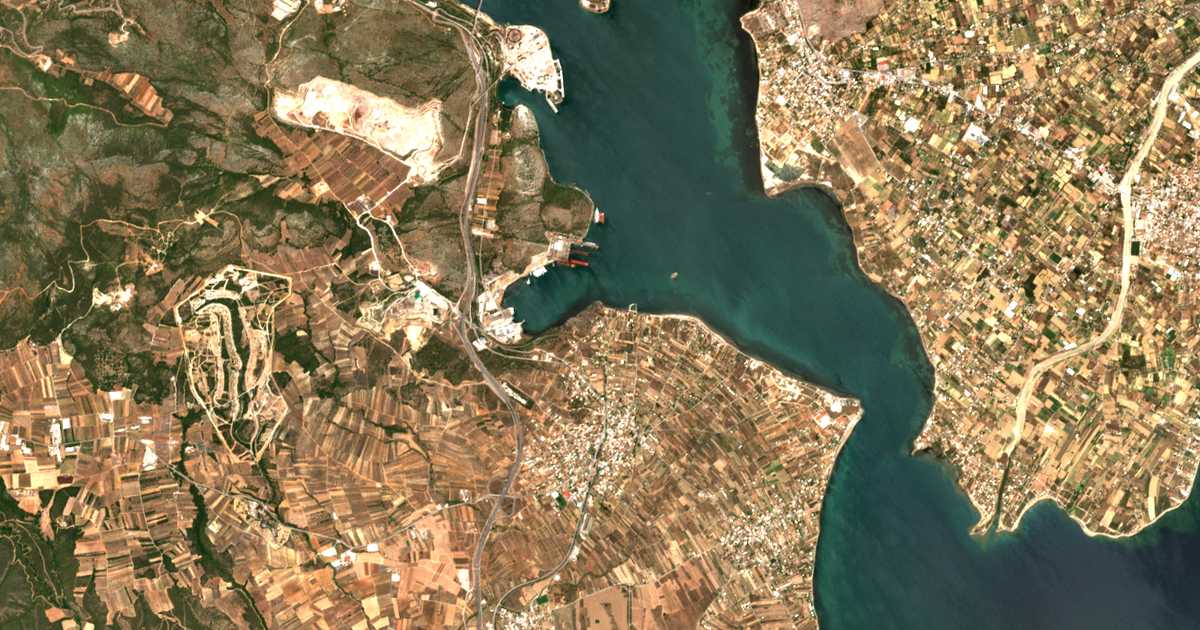 Hartă satelitară: Paralía