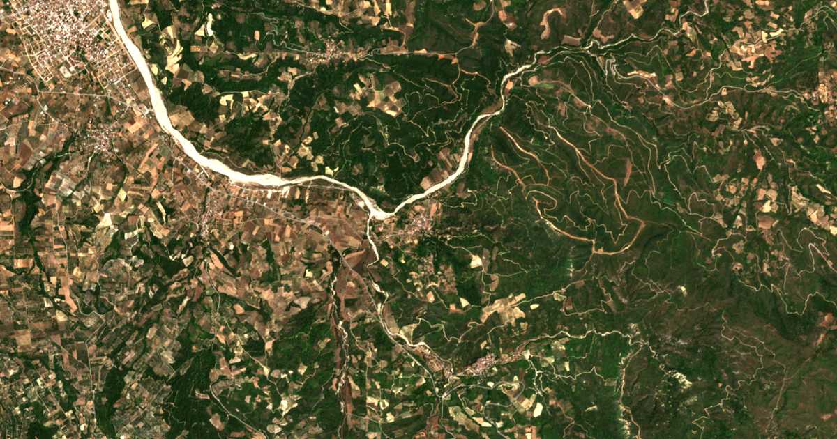 Hartă satelitară: Káto Monokaryá