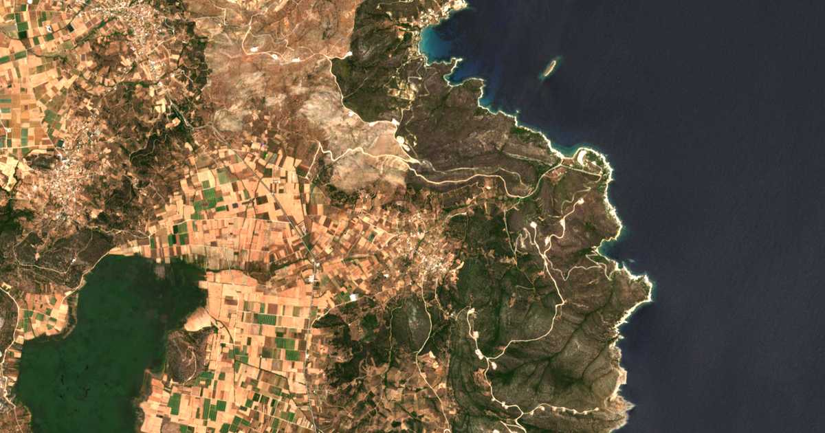 Hartă satelitară: Alónia