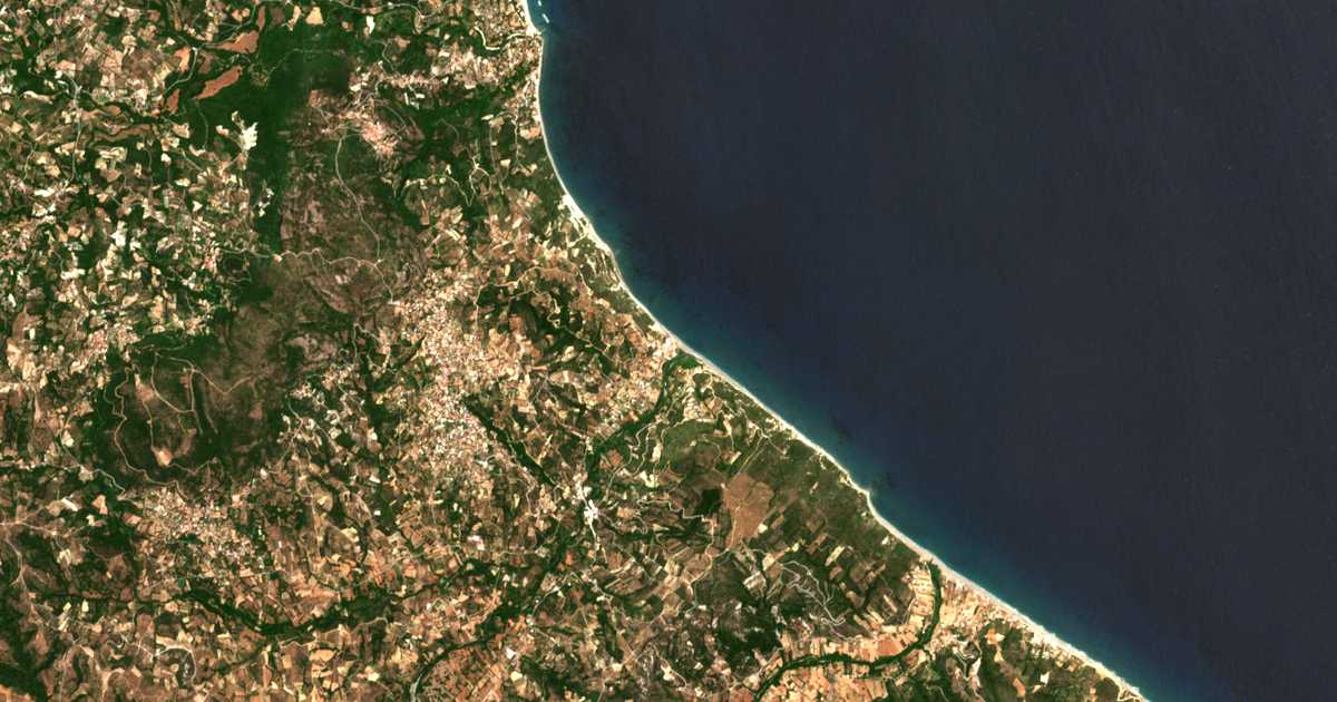 Hartă satelitară: Paralía