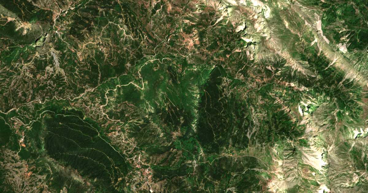 Hartă satelitară: Fousianá