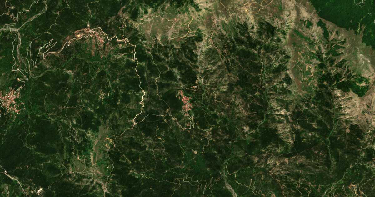 Hartă satelitară: Ámpliani