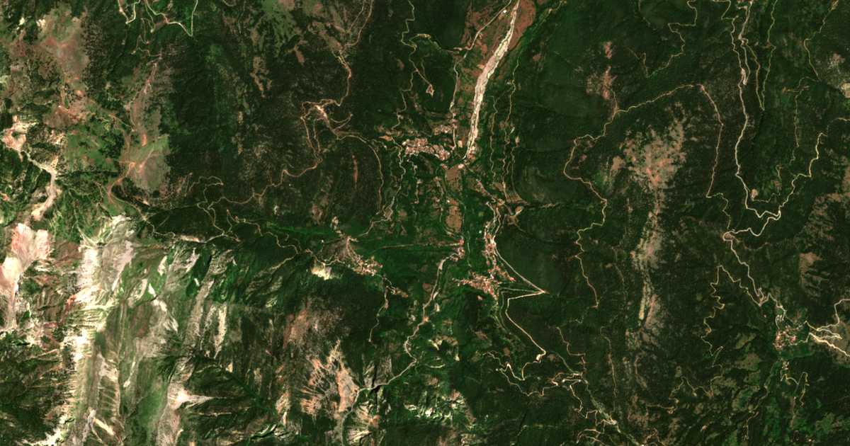 Hartă satelitară: Néon Mikrón Choríon