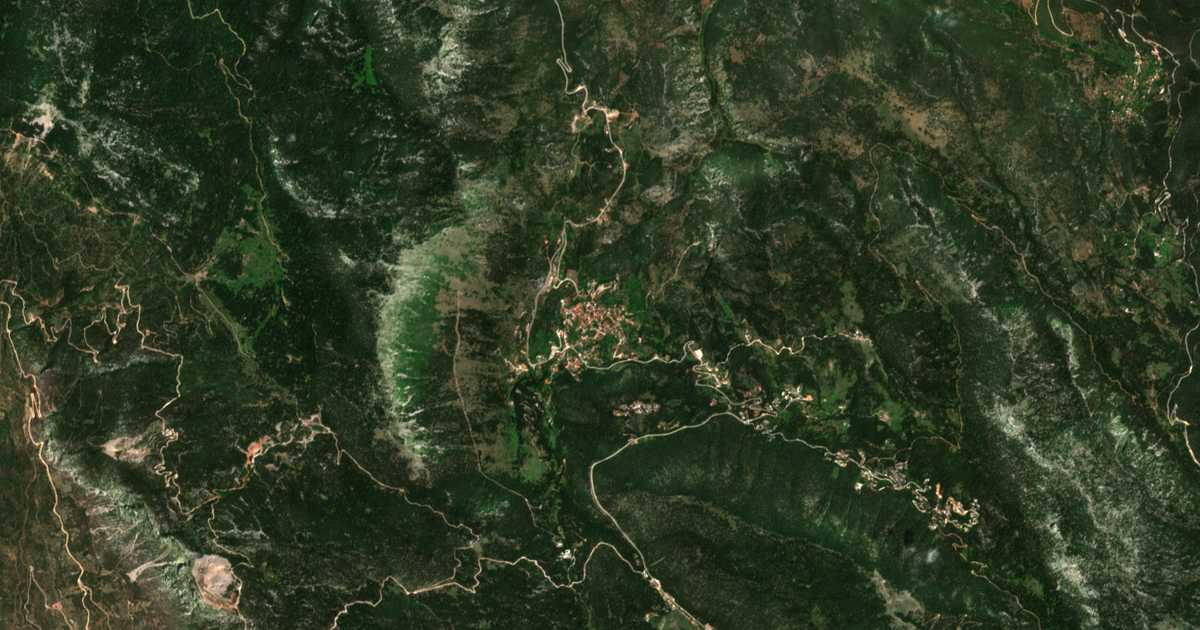 Hartă satelitară: Eptálofos