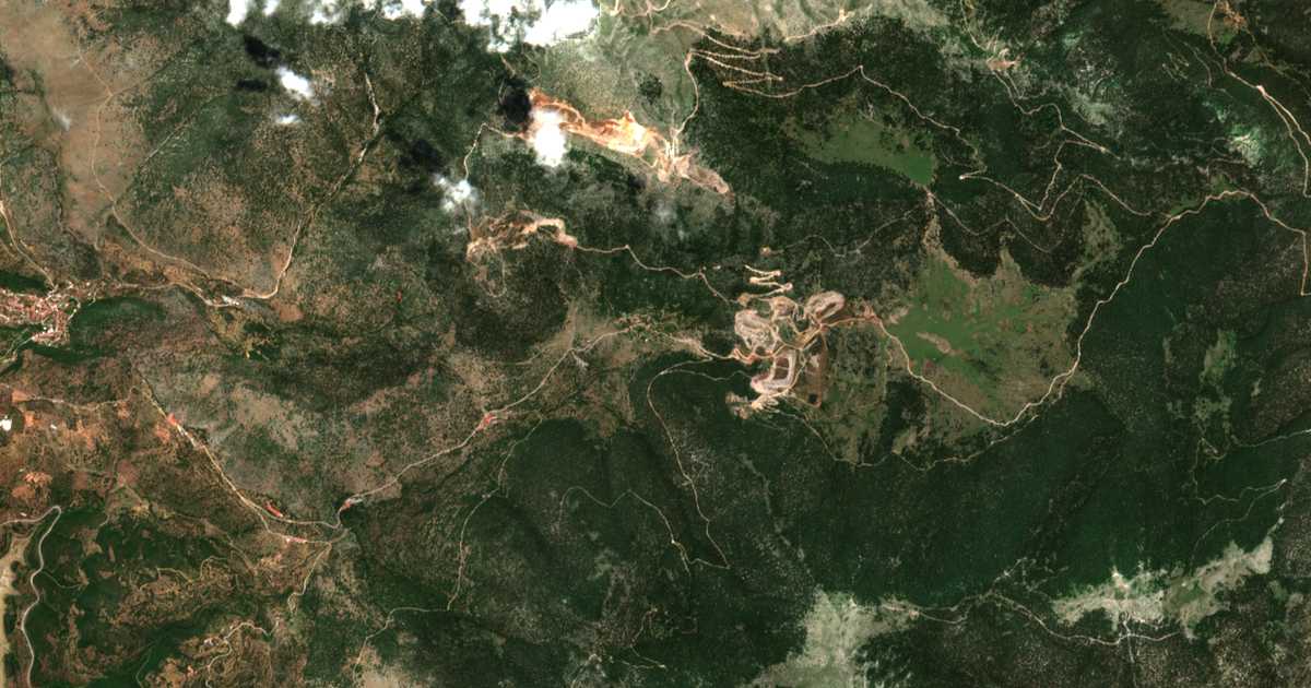 Hartă satelitară: Karoútai