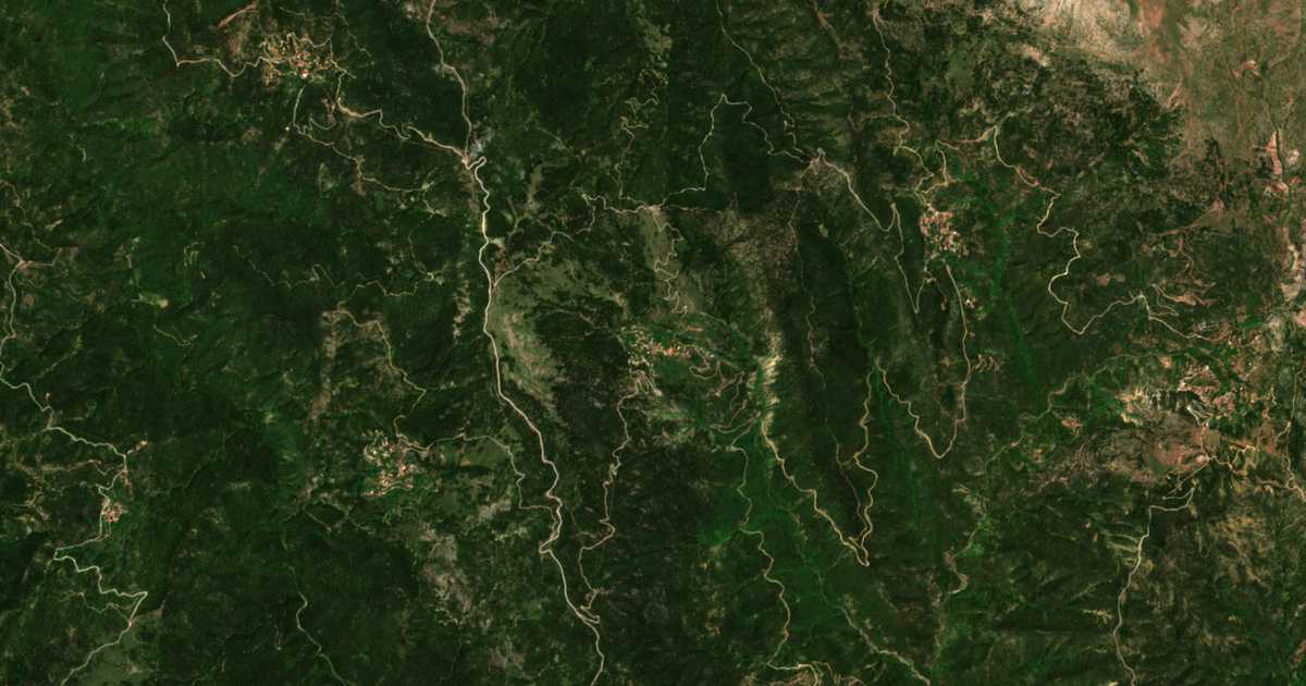 Hartă satelitară: Ypsilón Choríon