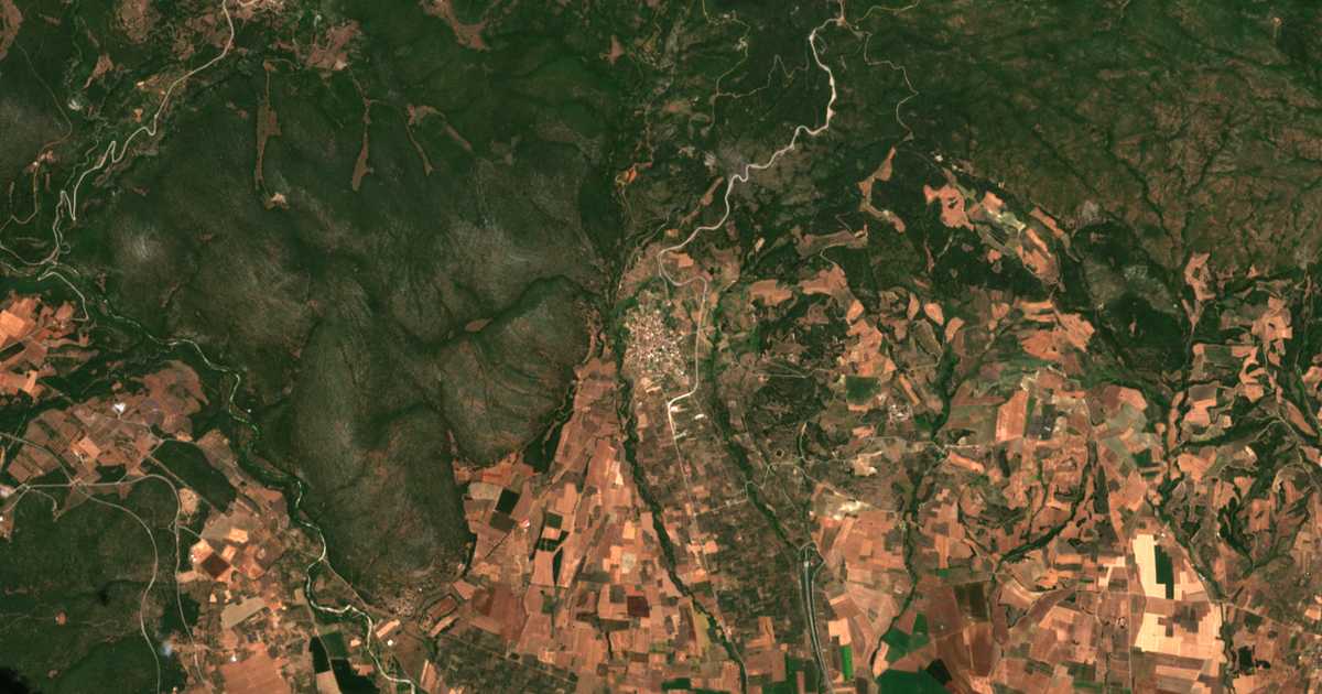 Hartă satelitară: Módion