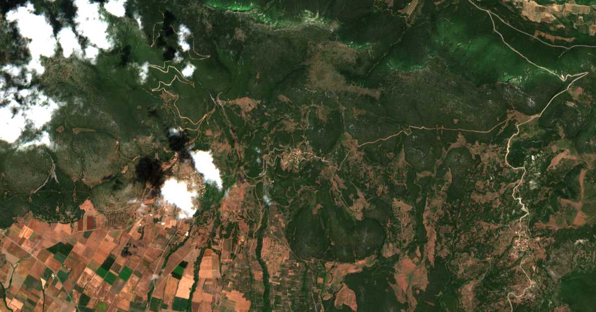 Hartă satelitară: Tithrónion