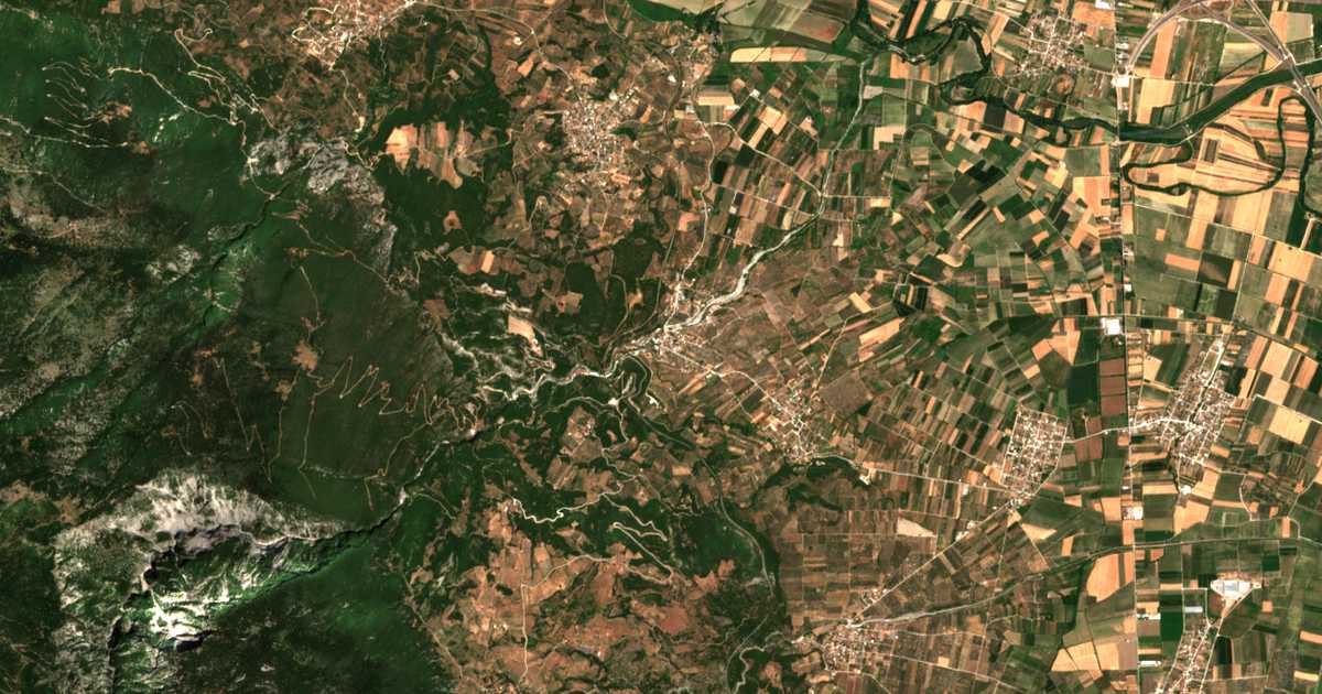 Hartă satelitară: Gorgopotamos
