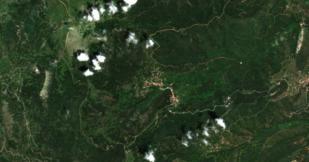 Hartă satelitară: Pávliani