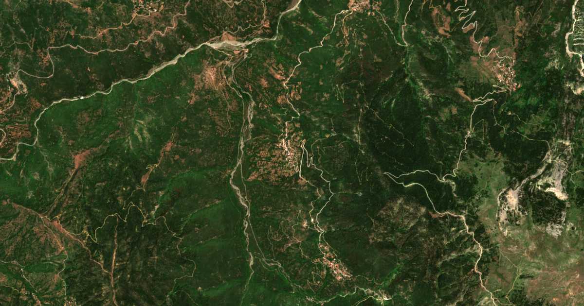Hartă satelitară: Peristérion