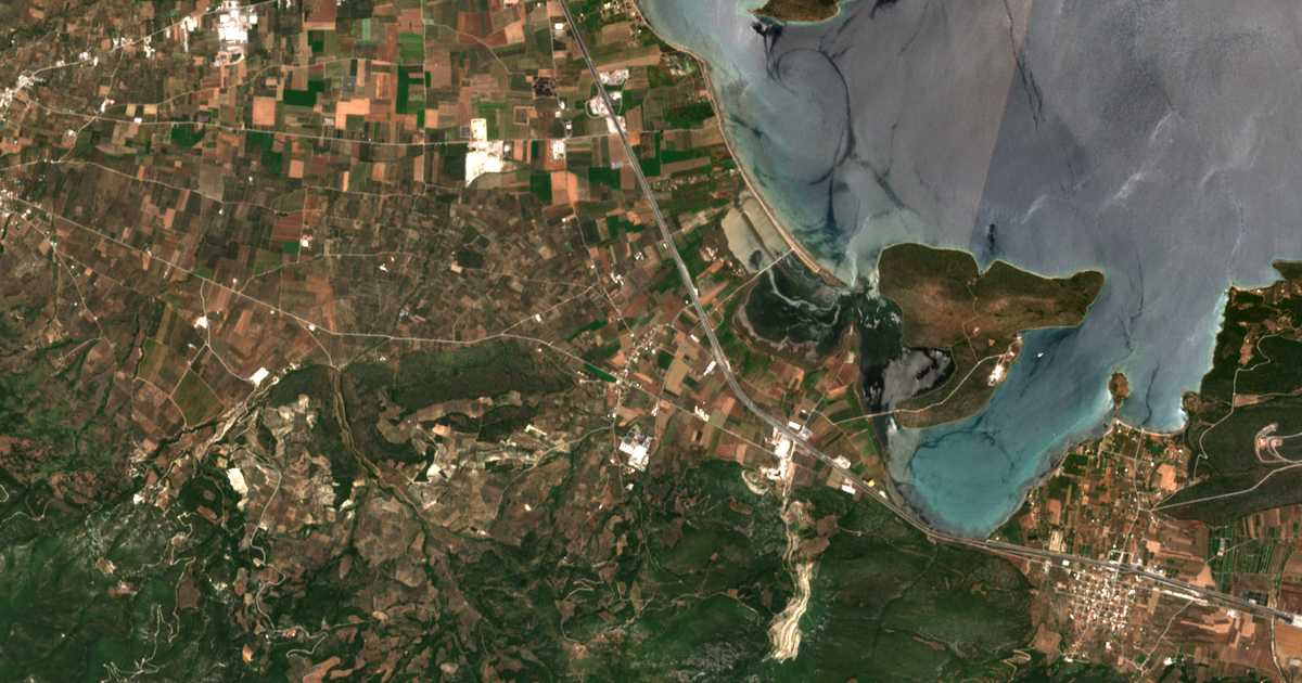 Hartă satelitară: Kyparíssion