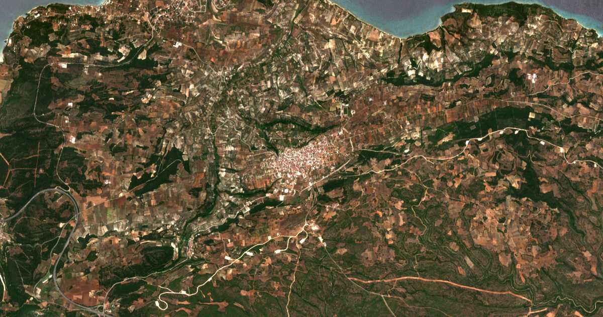 Hartă satelitară: Malesína