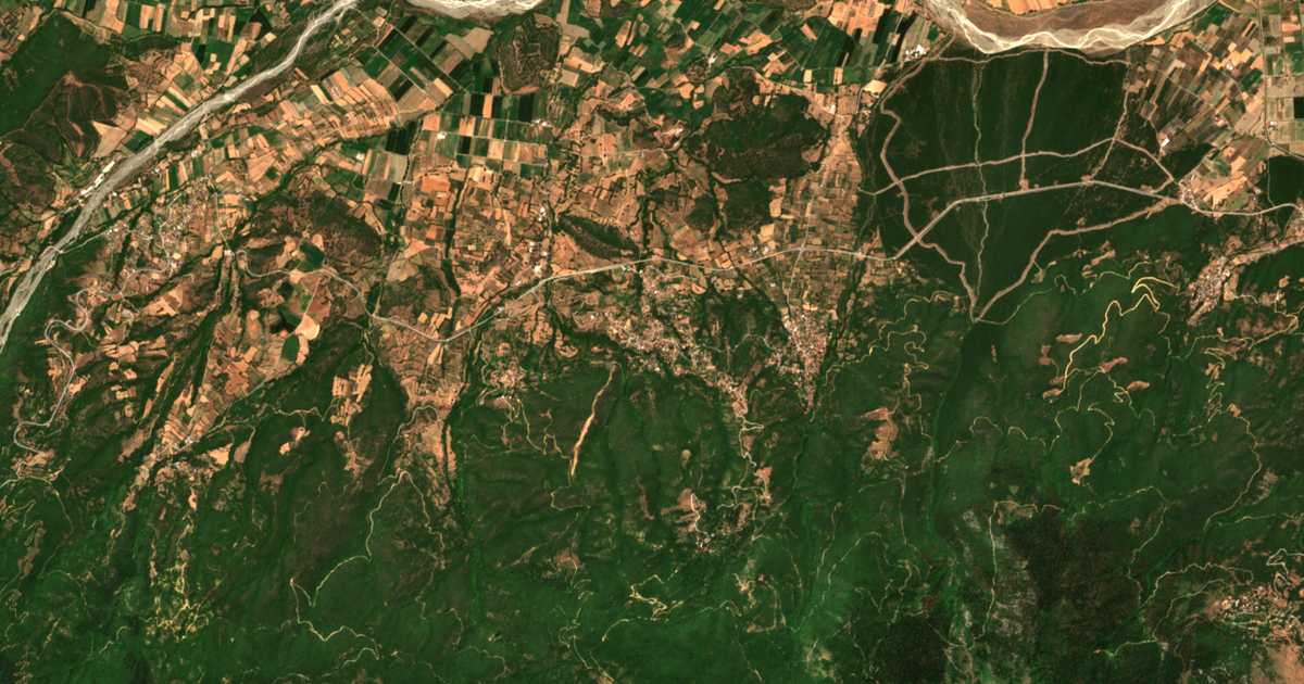 Hartă satelitară: Ftéri