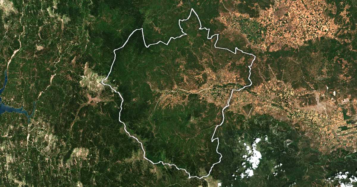 Imagine din satelit cu limita trasată: Dímos Makrakómis