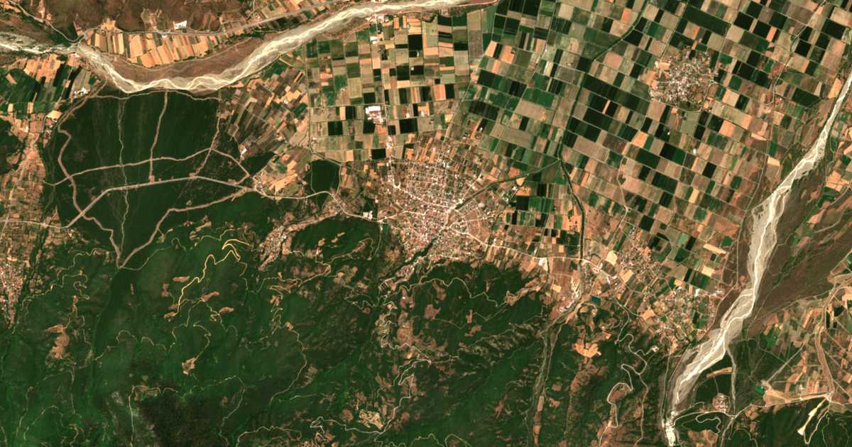 Hartă satelitară: Spercheiás