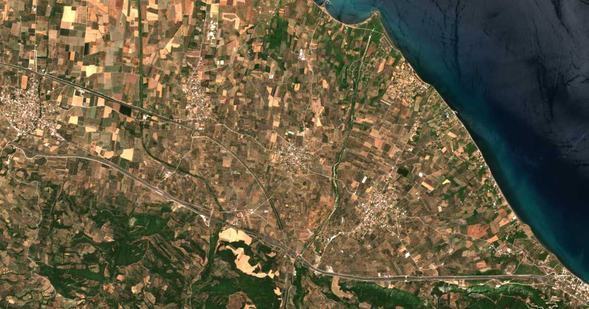 Hartă satelitară: Ágios Serafeím